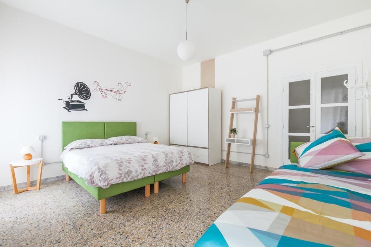 Bed and Breakfast Vino E Vinili Roma Esterno foto